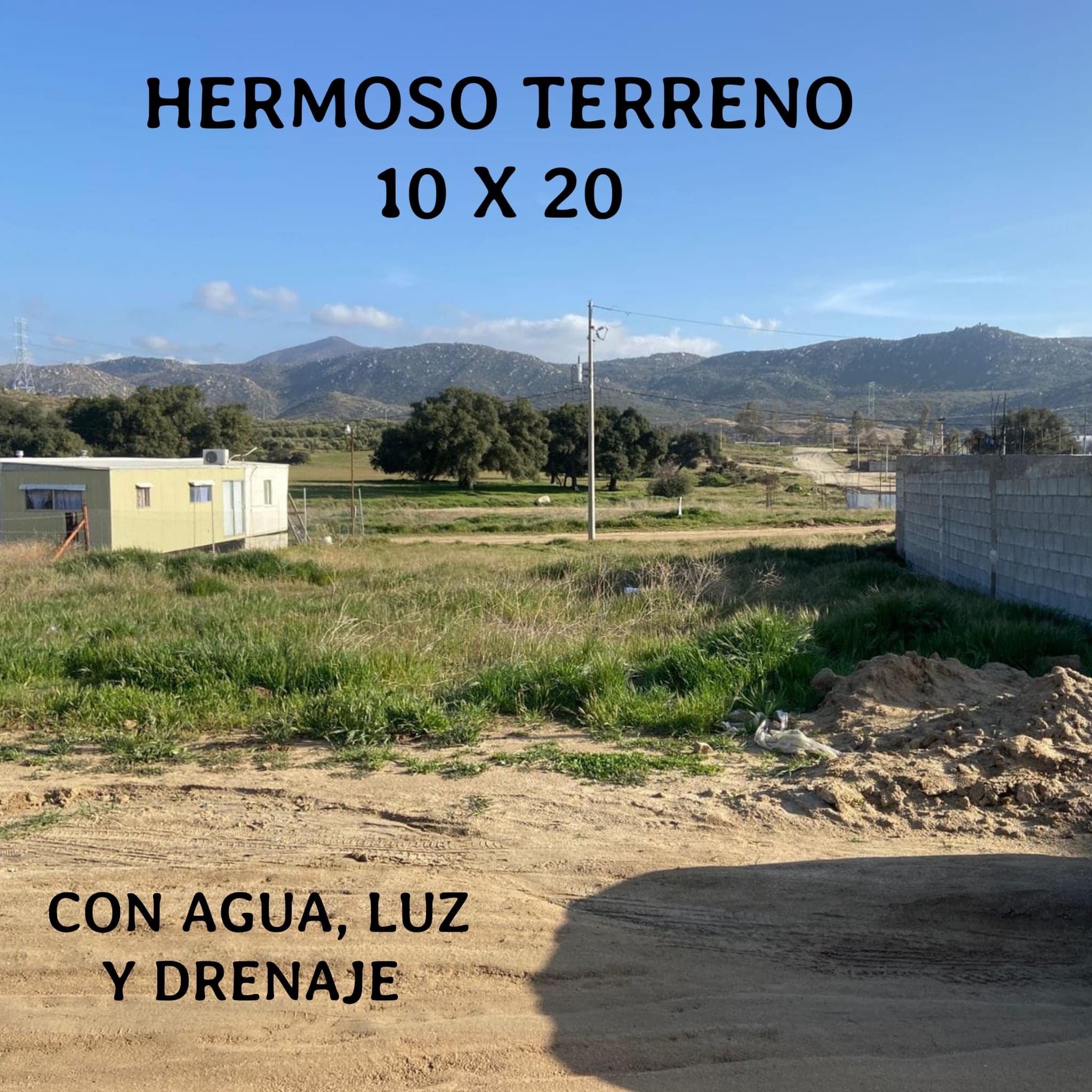 Ya tiene los 3 servicios agua luz y drenaje
